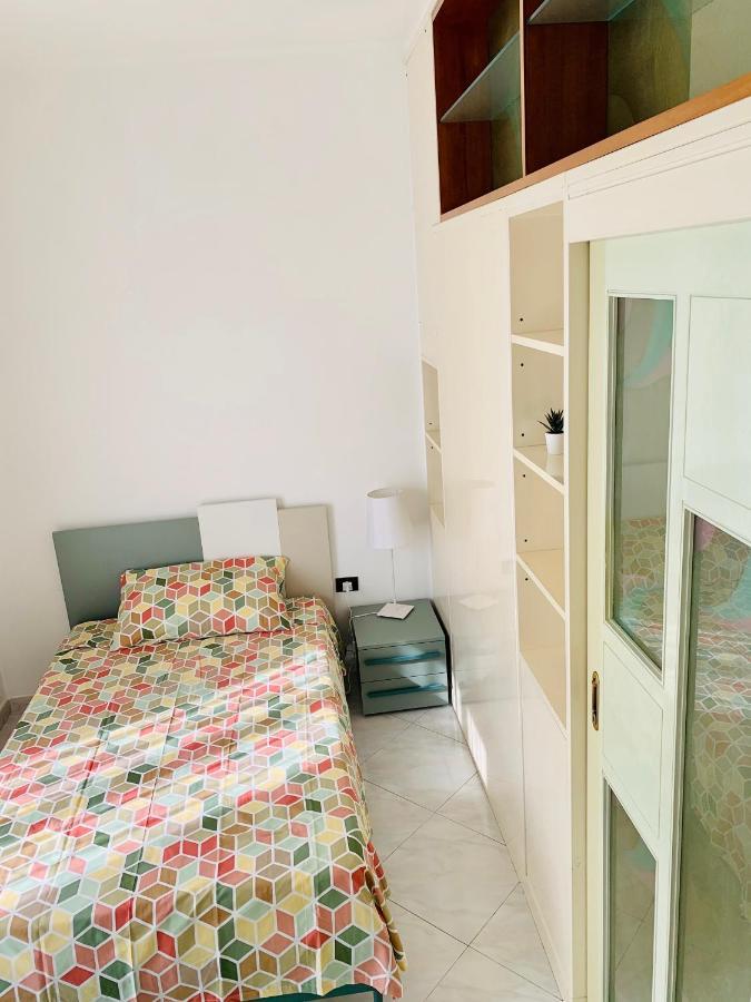 Ariadimare مولفيتا المظهر الخارجي الصورة